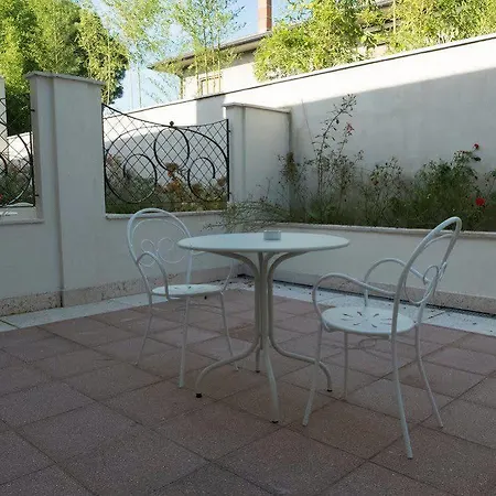 Vittoria Houses Relais *
